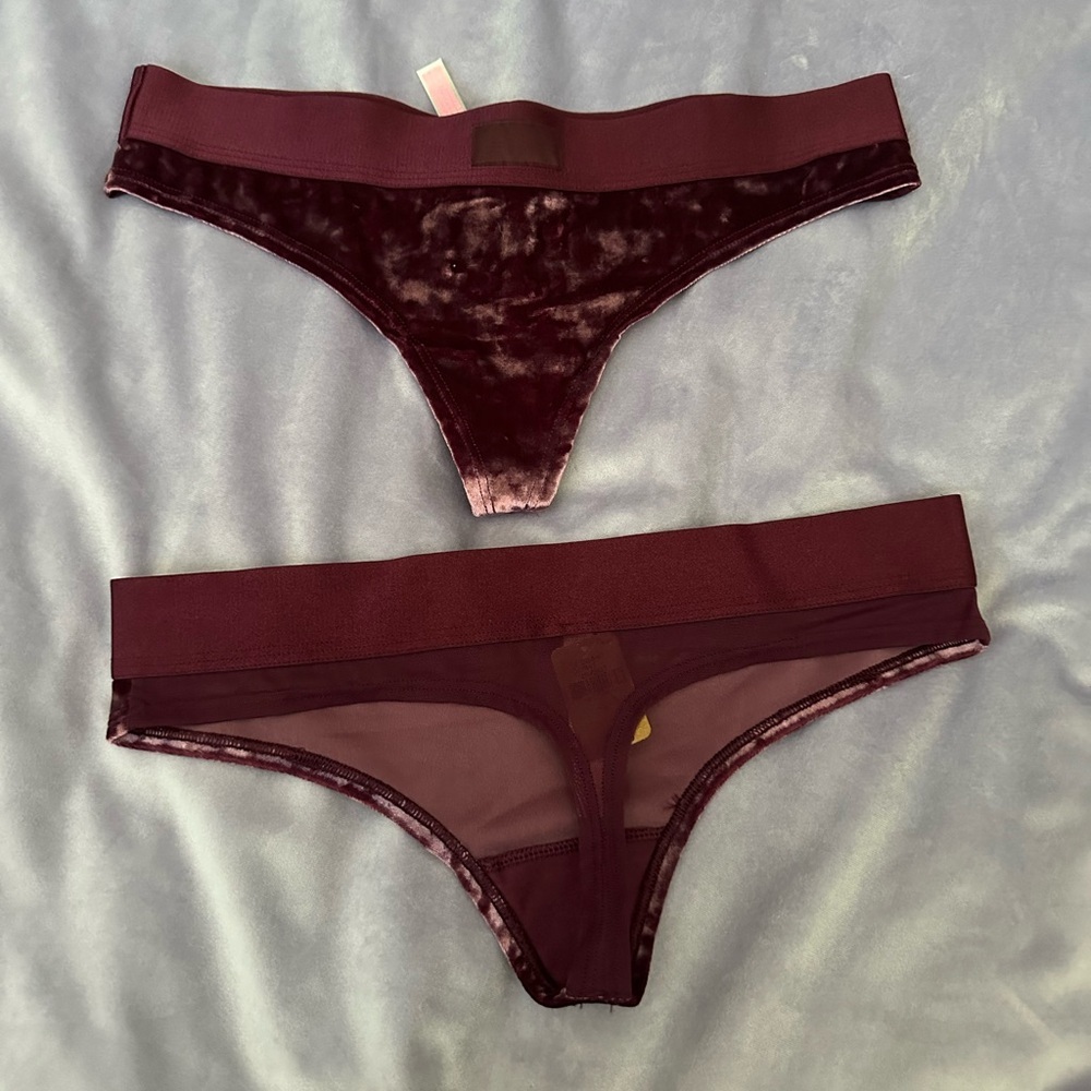 1 Pair NWT Victoria's Secret Pink Crushed Velvet Thong Panty Size Small Burgundy